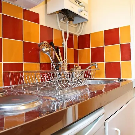 Апартаменты Charming In Paris-montmartre Париж