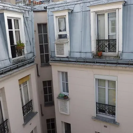 Charming In Paris-montmartre *
